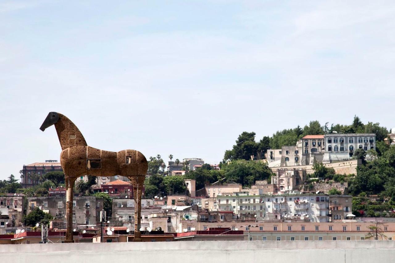 Metro Art Suite Napoli ภายนอก รูปภาพ